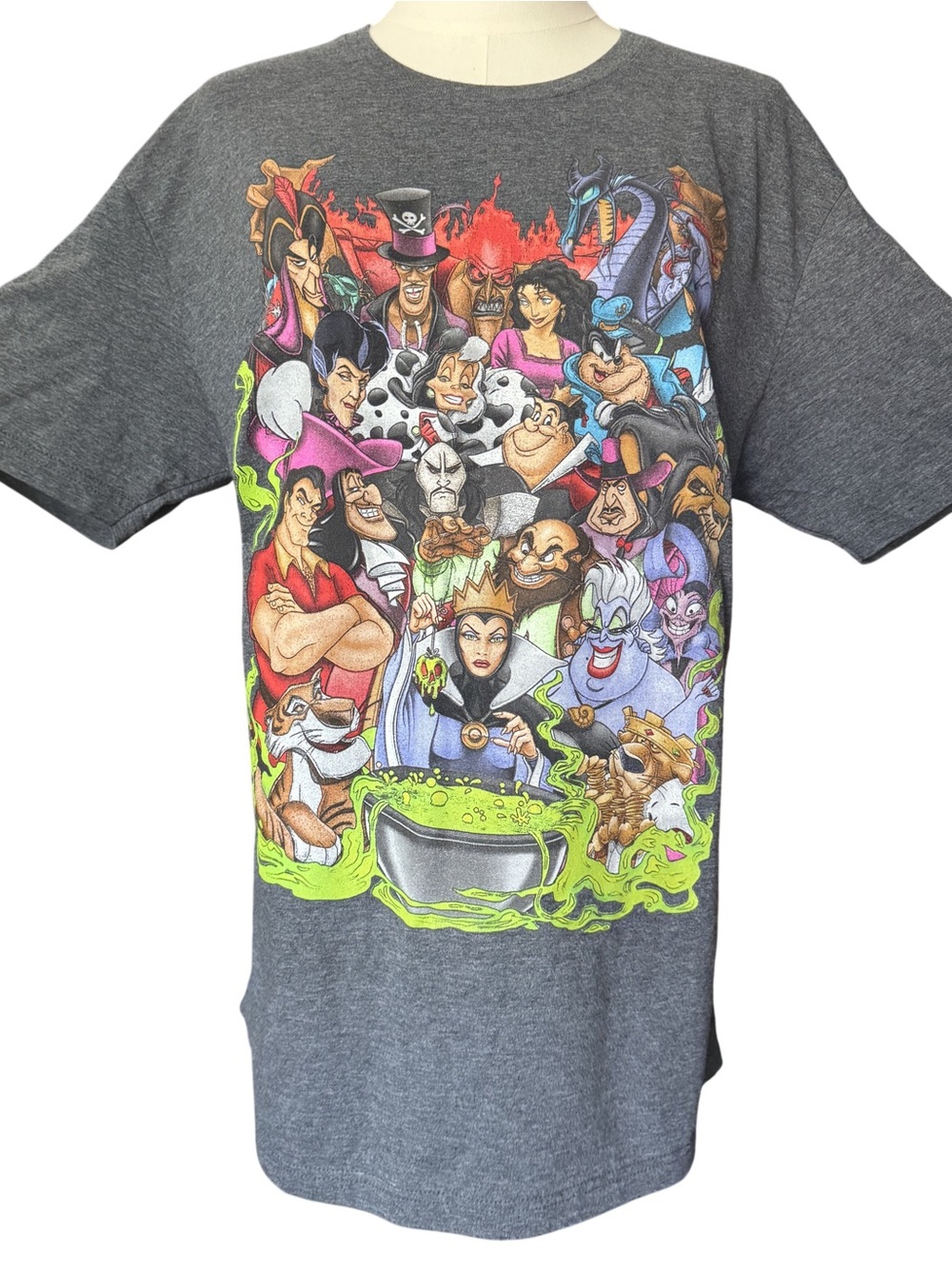 Disney Villains Graphic Tee Gray L Maleficent Ursula Cruella Evil Queen Jafar